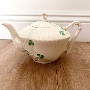 Belleek Ireland Harp Shamrock Teapot Pot With Lid - 6th (Green) Mark 1955-1965